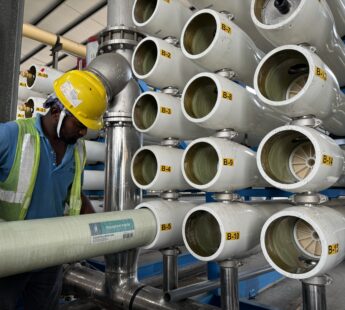 Using aquaporin protein in water cleaning