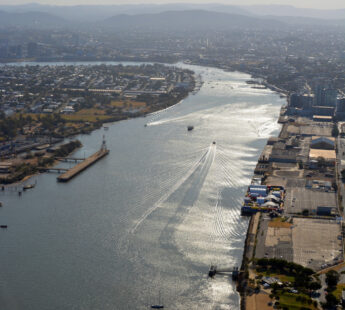 How to reduce carbon footprint of vessel traffic