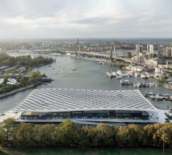 A landmark destination for traditional fish trade, public life, and world-class seafood